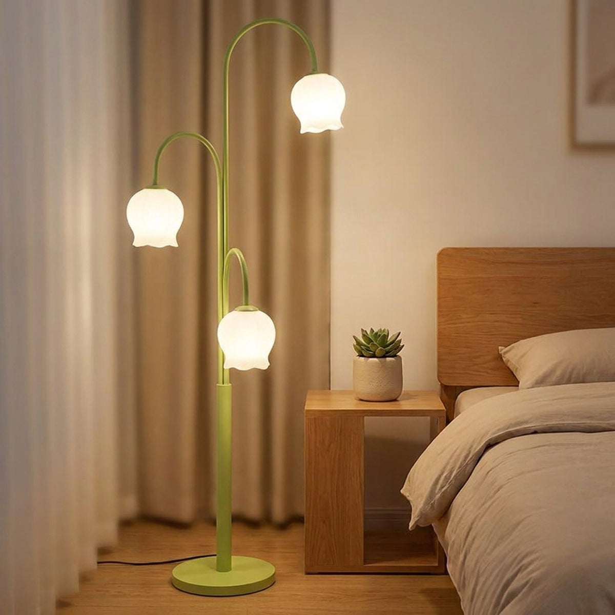 Lampadaire muguet allumé près d'un lit dans une chambre apaisante