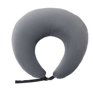 Coussin de lecture confortable ergonomique en forme de U avec surface douce et sangle réglable à l’avant, conçu pour soutenir la nuque et les épaules.