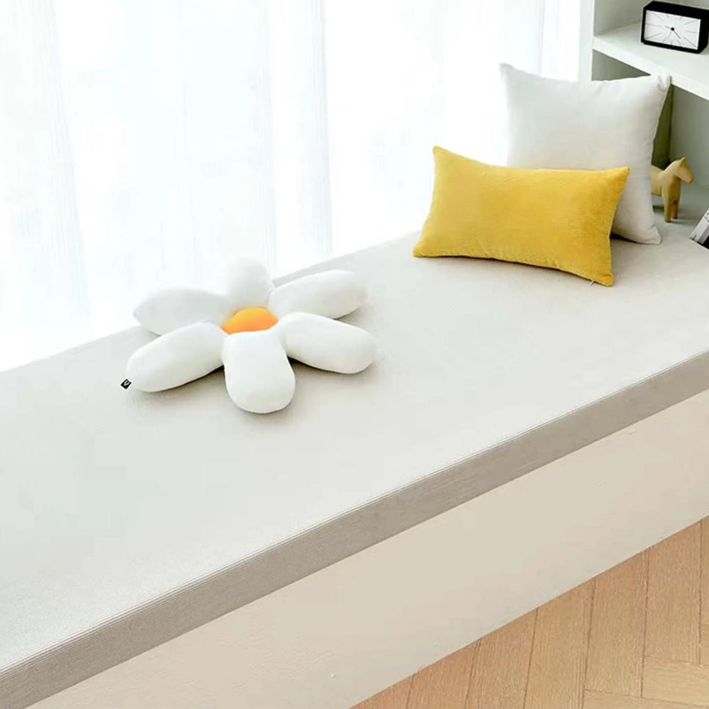 Coussin banquette en velours côtelé épais, vue en situation dans un intérieur chaleureux