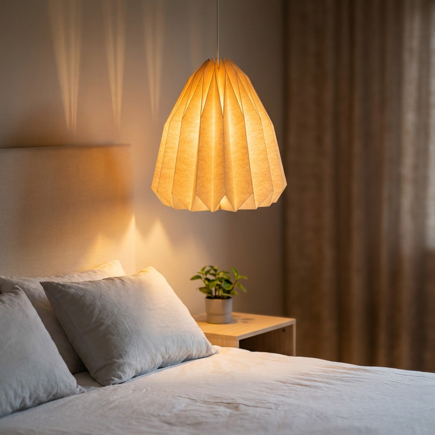 Abat-jour origami Plissée suspendu dans une chambre nordique, ambiance cosy
