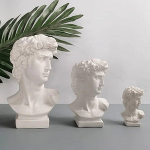 Comparaison des trois tailles S M L du vase buste antique résine blanche