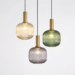 Suspension en verre disponible en plusieurs teintes doré vert et gris