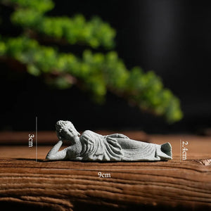 Dimensions du petit modèle de Bouddha couché 9 cm de longueur