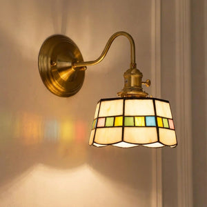 Applique murale laiton avec abat-jour en vitrail style Tiffany