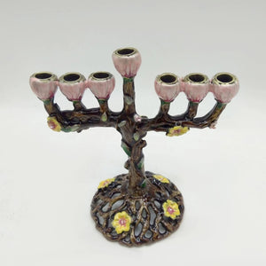 Bougeoir arbre floral 7 branches zinc émaillé vue côté fleurs jaunes fond gris
