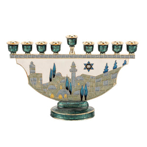 Chandelier Menorah vue de face fond blanc