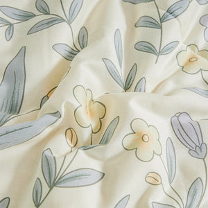 Gros plan du tissu en coton à motif floral vert sauge