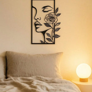 Décoration murale métal femme et rose au-dessus d un lit dans une chambre