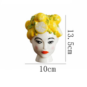 Schéma des dimensions du vase céramique tête de femme 13,5 cm de hauteur et 10 cm de largeur
