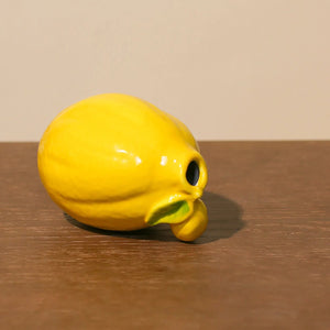 Vase citron céramique côté droit émail jaune brillant