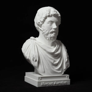 Buste de Marc Aurèle en PLA vue de trois quarts sur fond sombre