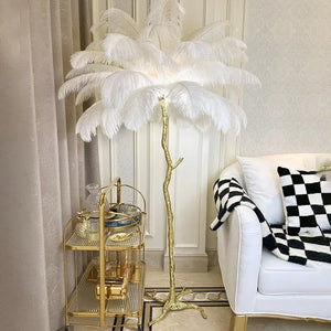 Lampadaire plumes d'autruche blanc 200cm allumé intérieur luxe