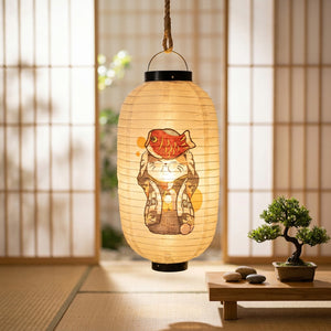 Lanterne japonaise papier suspendue dans une pièce zen avec tatami shoji et bonsaï