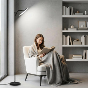 Lampadaire LED lumière froide lecture salon minimaliste