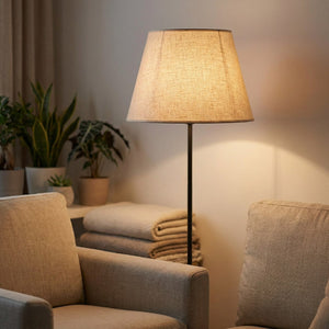 Abat-jour en lin dans salon ambiance cosy