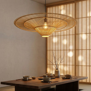 Lustre en rotin bambou naturel - ambiance salon wabi sabi