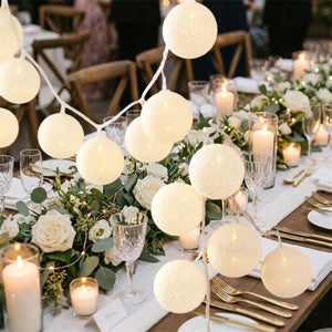 Guirlande lumineuse boules coton décoration mariage table romantique