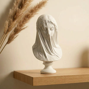 Buste de dame voilée en résine sculpture néoclassique sur étagère bois