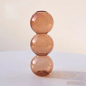 Vase en verre marron S style nordique fond blanc