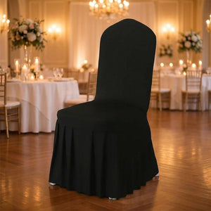 Housse de chaise noire à jupe plissée