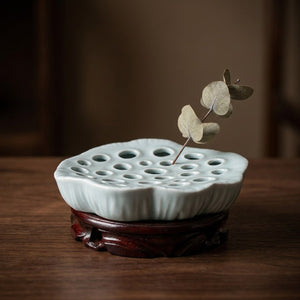 Plateau lotus céladon avec socle bois sculpté