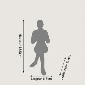Figurine lecteur pose assise jambe levée résine typographique 18.5cm