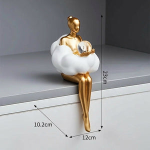 Dimensions de la sculpture pensive : hauteur 23 cm, largeur 10,2 cm, profondeur 12 cm