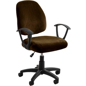 Housse de chaise de bureau en velours marron installee sur un fauteuil de bureau