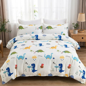 Parure de lit dinosaure motif Dino Nuage posée sur un lit fait