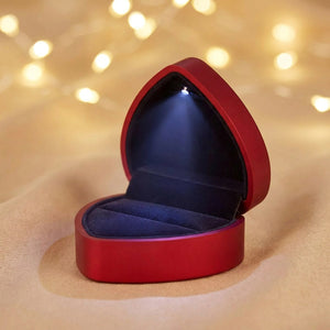 Boîte à bijoux rouge en forme de cœur avec lumière LED et intérieur en velours