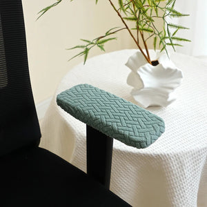Housse d'accoudoir jacquard vert sur chaise de bureau