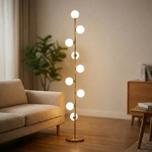 Lampadaire à globes de verre dépoli en lumière blanche