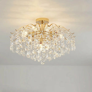 Lustre cristal doré version 12 lumières allumé au plafond