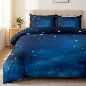 Parure de lit galaxie bleue au ciel étoilé sur un lit dans une chambre