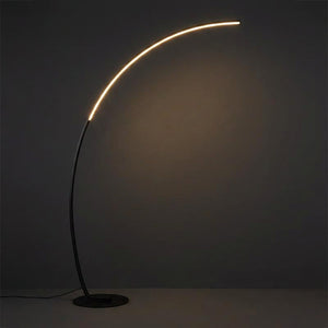 Lampadaire LED arc noir sur fond sombre allumé vue produit complète