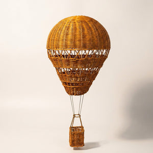 Ballon à air chaud décoratif modèle rotin brun pour chambre enfant