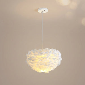 Suspension boule en fausses plumes blanches