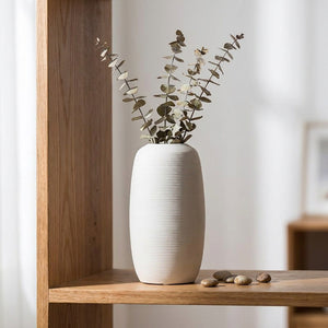 Vase en céramique texturé blanc, style épuré minimaliste