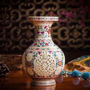 Vue d'ensemble des modèles de vases ajourés Jingdezhen multicolores famille rose