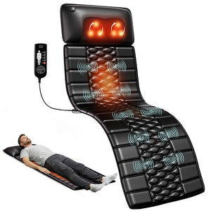 Un coussin massant complet pour corps installé sur un fauteuil inclinable avec zones de massage et diffusion de chaleur visibles sur le dossier et l’assise.
