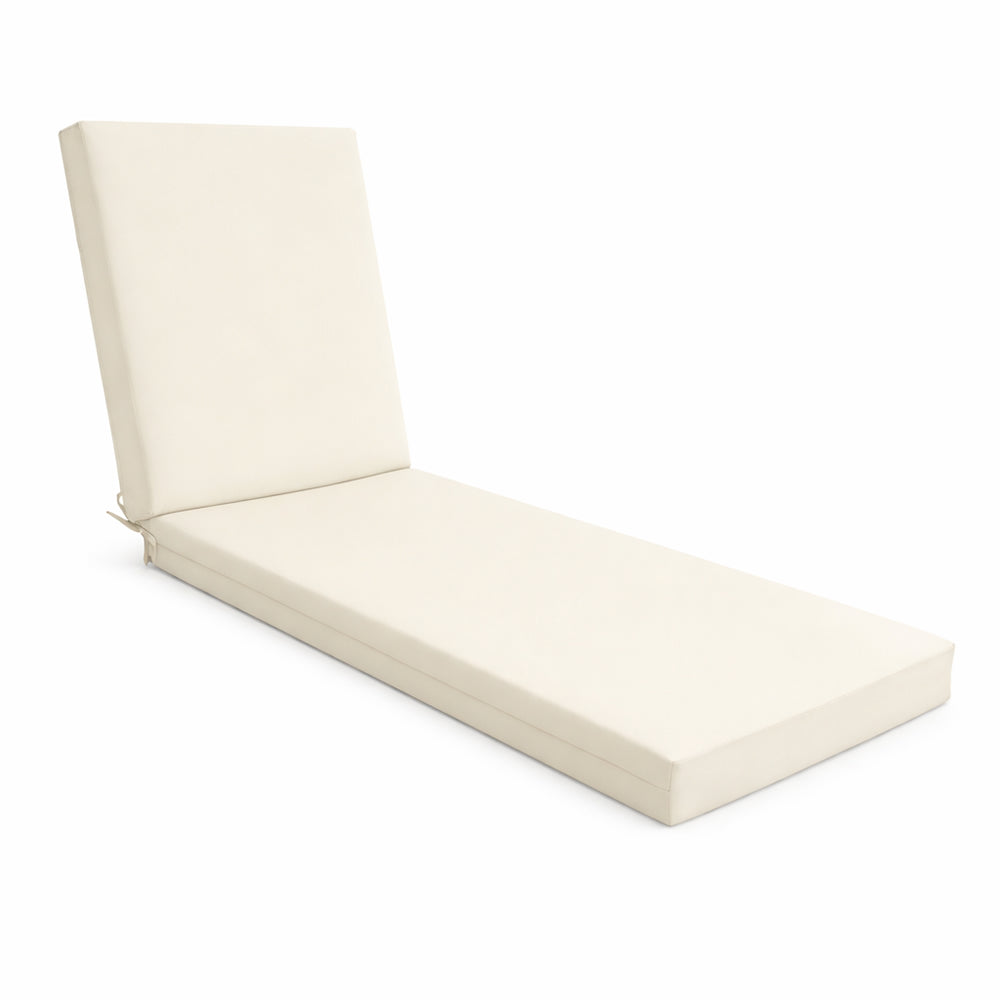 Un coussin pour transat design moderne avec dossier intégré et assise longue, conçu pour s’adapter à une chaise longue et offrir un espace de détente confortable.

