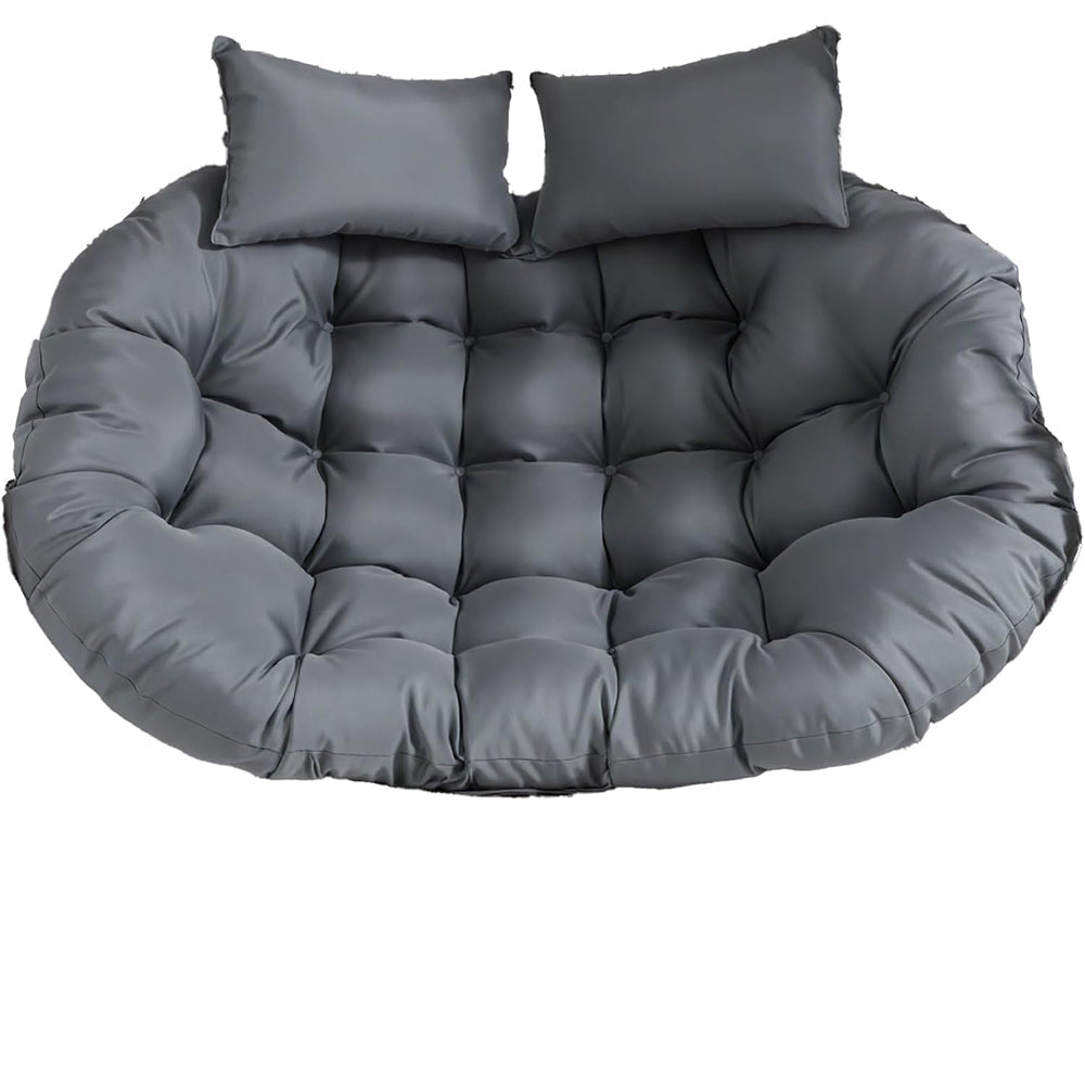 Coussin salon de jardin moelleux avec oreillers, de forme arrondie et capitonnée, conçu pour un fauteuil rond ou suspendu, offrant une assise épaisse et enveloppante.