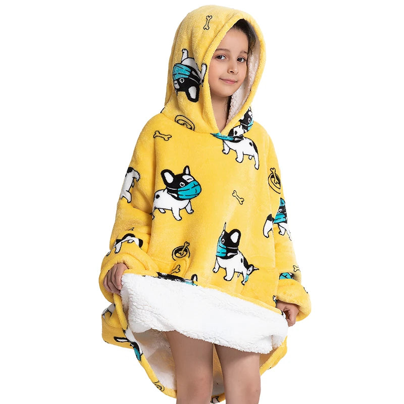 Pull plaid enfant oversize à capuche, doux et chaud, coupe ample avec poche kangourou, idéal pour garder les enfants bien au chaud à la maison.