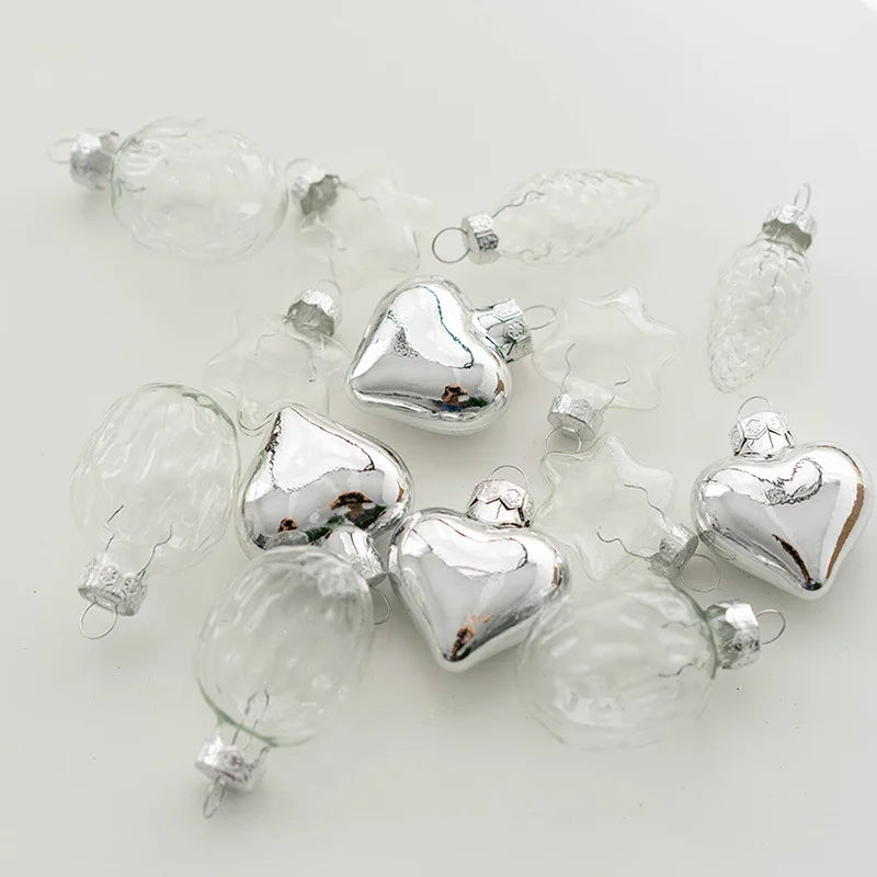 Assortiment de boules de Noël en verre et plastique avec finitions brillantes et mates de 4cm de diamètre