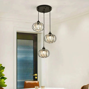 Plafonnier 3 lampes élégantes industriel, gros plan sur les détails et la matière