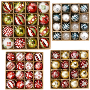 Ensemble de seize boules de Noël colorées avec motifs festifs variés disposées pour décoration sapin