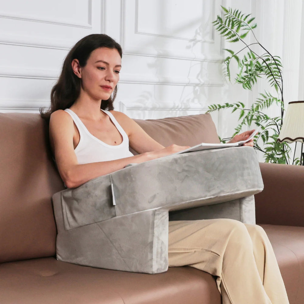 Coussin de lecture pratique avec accoudoirs
