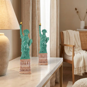 Lot de 2 statuettes de la Liberté en résine sur console