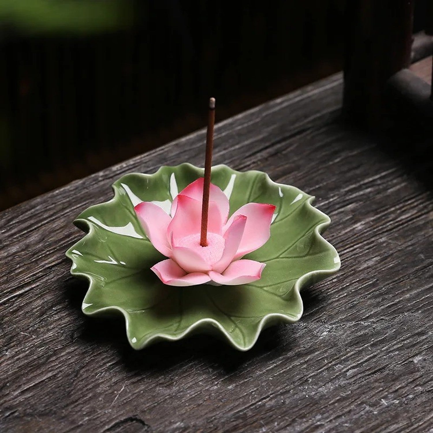 Porte-encens lotus rose en céramique