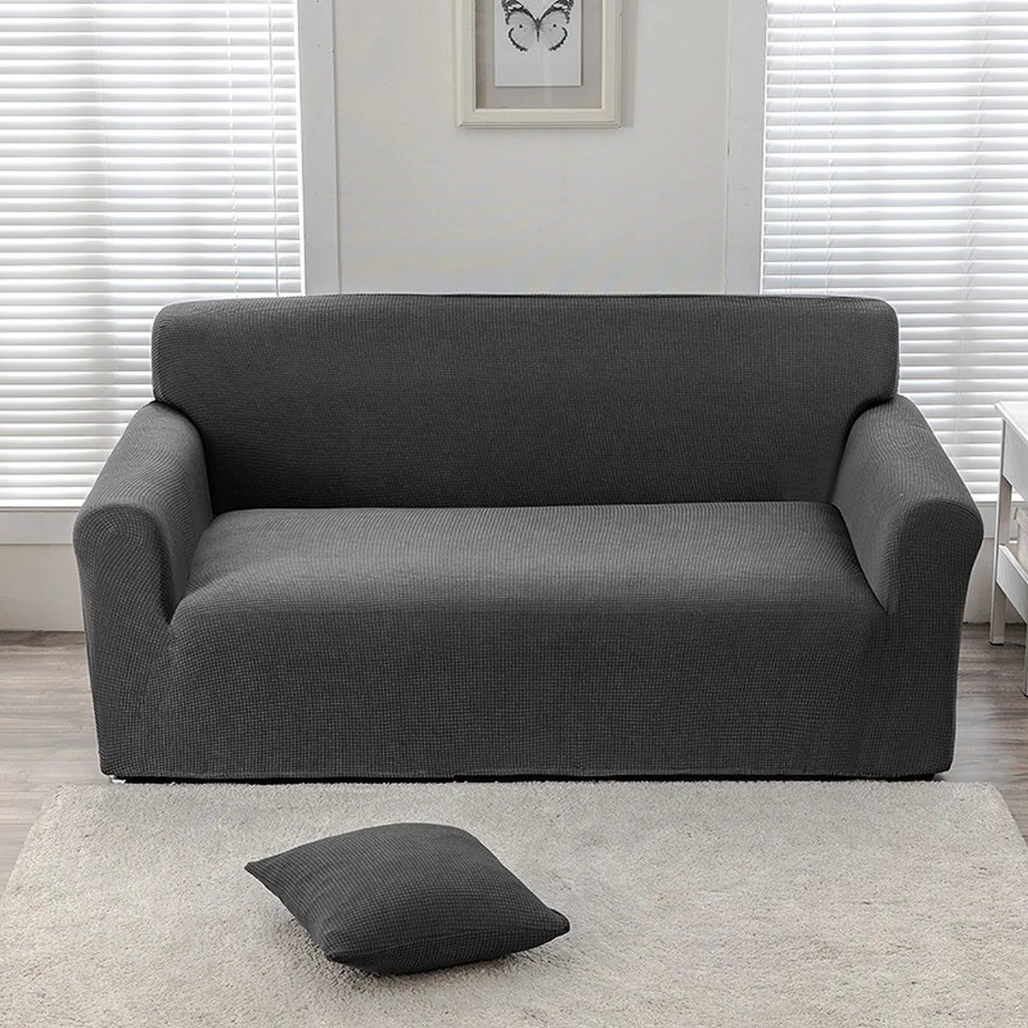Housse de canapé en velours anthracite avec coussin assorti et tapis